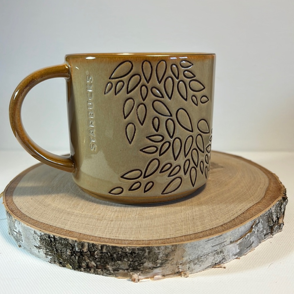 Starbucks 2013 leaves coffee mug